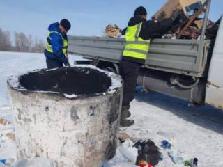 14 тонн мусора собрано вдоль казахстанских автодорог
