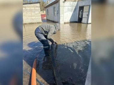 Павлодарские осужденные принимают участие в устранении паводков