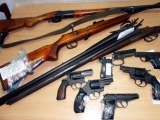 Арсенал оружия обнаружили у пенсионера в Павлодаре