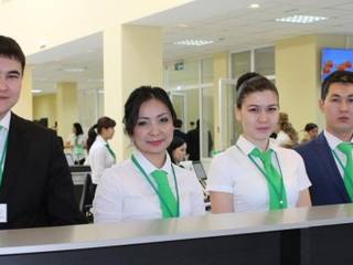 Более 10 тысяч казахстанок получили водительские удостоверения с начала года