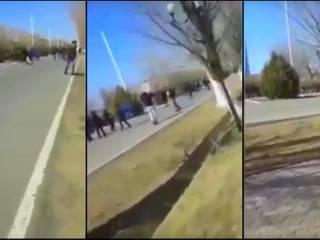 Видео: массовая драка со стрельбой произошла перед акиматом Кызылорды