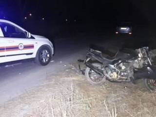 Мотоциклист сбил подростка в Алматы