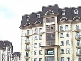 Владельцы роскошных апартаментов в столице вынуждены жить далеко не в элитных условиях
