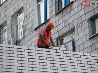 Разногласия между подрядчиком и педуниверситетом. В Павлодаре приостановили строительство общежития