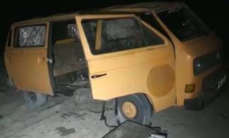 В Алматы в жуткой аварии погиб водитель и пострадали пятеро детей
