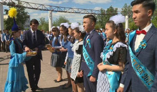 Сколько стоит окончить среднюю школу в Казахстане?