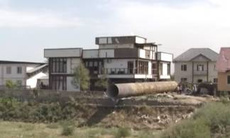 Жители Алматинской области требуют закрыть завод, где прогремел взрыв