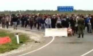 Стычка на границе: Казахстан открыл транзитный коридор