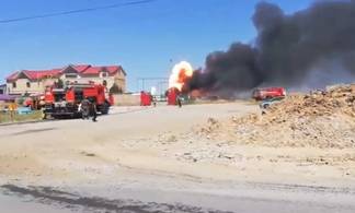 Огнем охвачено газовое хранилище в Шымкенте