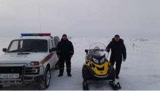 Спасатели ДЧС Павлодарской области патрулируют дороги на снегоходах