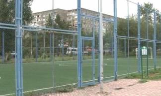В Павлодаре начали бороться с незаконной сдачей в аренду футбольных полей