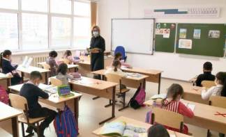 Дефицит мест в алматинских школах снизят на 73% в 2021 году
