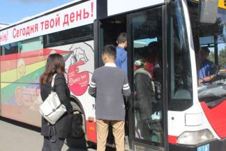 Власти Уральска огласили результаты введения онлайн оплаты в автобусах.