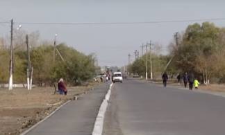 «Нуротановцы» помогли отремонтировать дорогу жителям села в Павлодарской области