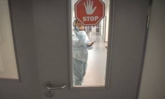 В Казахстане ввели запрет на посещение больниц