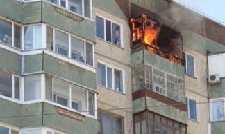 Пожар в павлодарской многоэтажке заставил эвакуироваться 30 человек