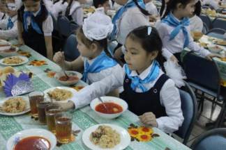 Школьные столовые: Как накормить ребенка на 584 тенге?