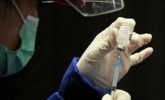 Миллион казахстанцев получат вакцину от коронавируса в апреле