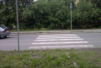 Сбив девочку на пешеходном переходе Павлодара, водитель скрылся