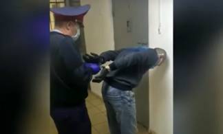 В Казахстане полицейские и военные подвергаются избиению и оскорблениям