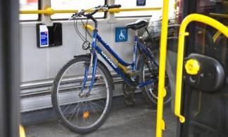 Казахстанцам разрешат провозить велосипеды и самокаты в общественном транспорте
