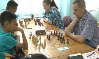 Необычный шахматный турнир проходит в Павлодаре