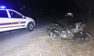 Мотоциклист сбил подростка в Алматы