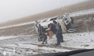«Газель» с пассажирами опрокинулась на трассе в Павлодарской области