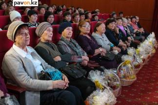 Соцработников чествовали в Павлодаре