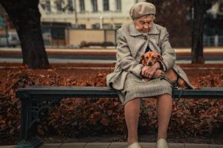 Цена милосердия: Брошенные старики боятся снова остаться на улице