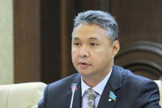 Азат Перуашев рассказал, почему плакал во время отставки Назарбаева