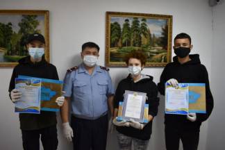 Школьники нашли портмоне и отнесли его в полицию в Павлодарской области