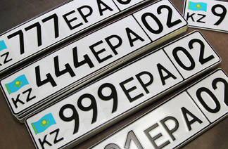 В Павлодаре воры снимают номера с машин и требуют деньги за их возврат