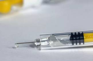 Казахстан закупил 2,5 миллиона доз российской вакцины от гриппа