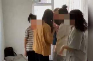«Кто остался — сам виноват»: школьницу изнасиловали на пижамной вечеринке