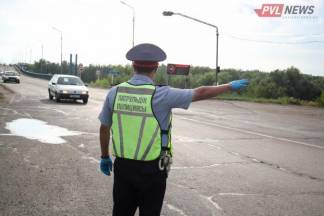 На дорогах в аэропорт и Кенжеколь в Павлодаре выставлены мобильные посты полиции