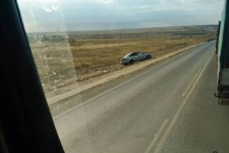 На границе с ЗКО грабят автомобили, брошенные россиянами