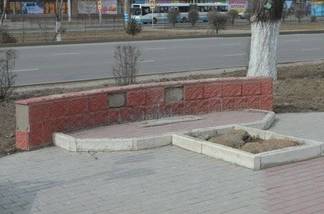 Скульптуры Аллеи дружбы народов исчезли в Павлодаре