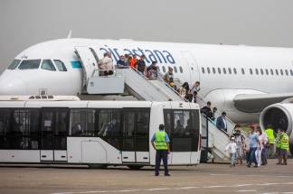 Пассажирам Air Astana предлагают перебронировать билеты
