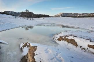 Павлодарская фигуристка прокатилась по замёрзшему баянаульскому озеру