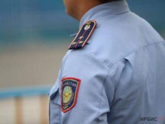 Подозреваемого в изнасиловании задержанной полицейского уволили в Павлодарской области