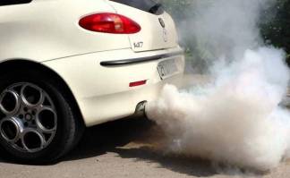 Портят воздух: загрязняющих окружающую среду водителей наказали в Павлодаре