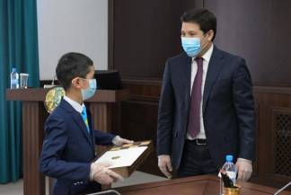 Президент РК передал подарок пятикласснику из Павлодарской области
