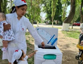 Пункт вакцинации и диджейская установка для младенцев: Как павлодарские малыши из Дома мамы отметили 1 июня