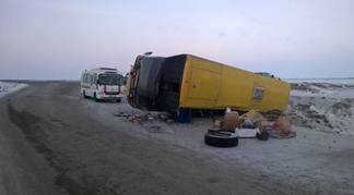 Семь человек пострадали в ДТП с автобусом в Павлодарской области