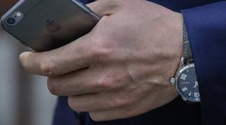 Министры Казахстана подтвердили запрет на использование смартфонов