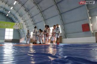 Спорт для пенсионеров и детей: в Жетекши открыли физкультурно-оздоровительный комплекс