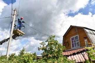 Павлодарца возмущает стоимость подключения электричества к его дачному домику