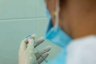 В Казахстане составляют списки школьников для вакцинации. Правда или фейк?