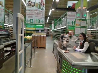 Назарбаев купил продуктов на 2740 тенге в павлодарском гипермаркете Greenwich
